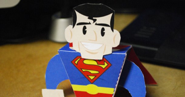 Blog_Paper_Toy_papertoy_Superman_Zachary_Trover.jpg