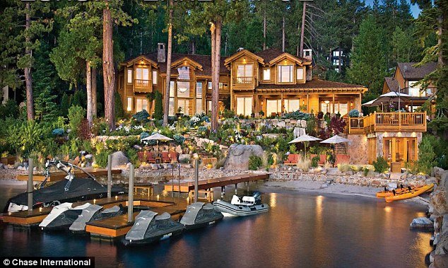 1. Larry Ellison Pemilik Ellison Estate, Woodside di California.jpg