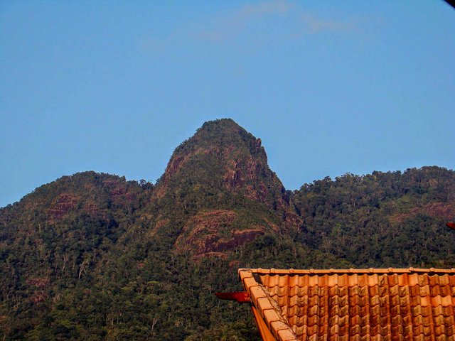 mountains-koh-chang.jpg