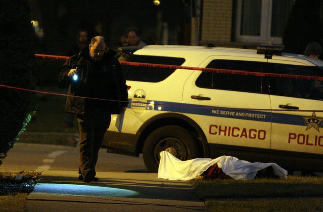 ct-chicago-shootings-violence-20170123.jpg