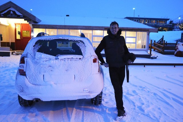 snow-on-back-of-car.jpg