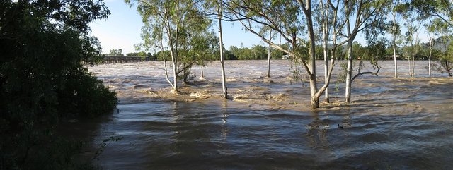 floodwaters-2210270_960_720.jpg