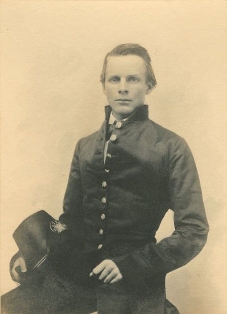 John_Pelham_in_West_Point_uniform_with_hat.jpg