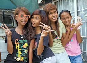 filipino_teenage_girls_philippines.jpg