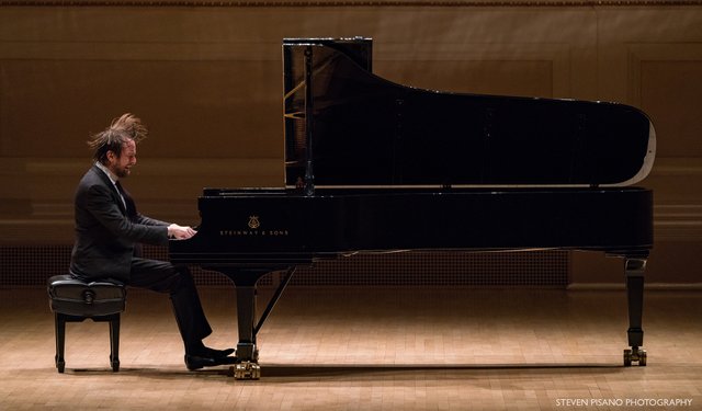 Pianist_Trifonov.jpg