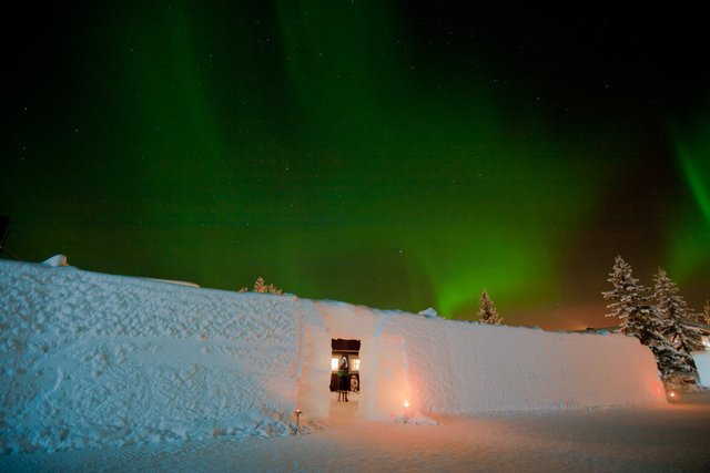 ICEHOTEL-Northern-Lights-nov-2012-1140x760.jpg