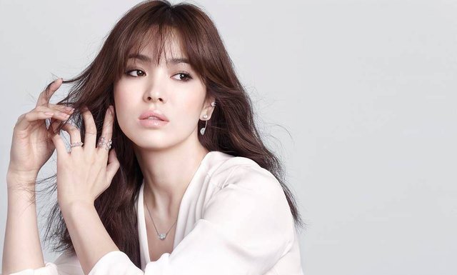 1-19_song_hye_kyo_1-jpg.jpg