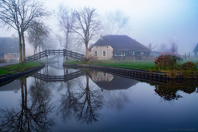 water-village-no-roads-canals-giethoorn-netherlands-12.jpg