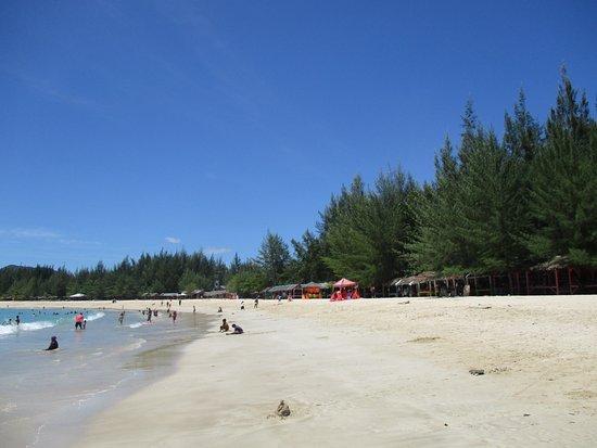 lampuuk-beach.jpg