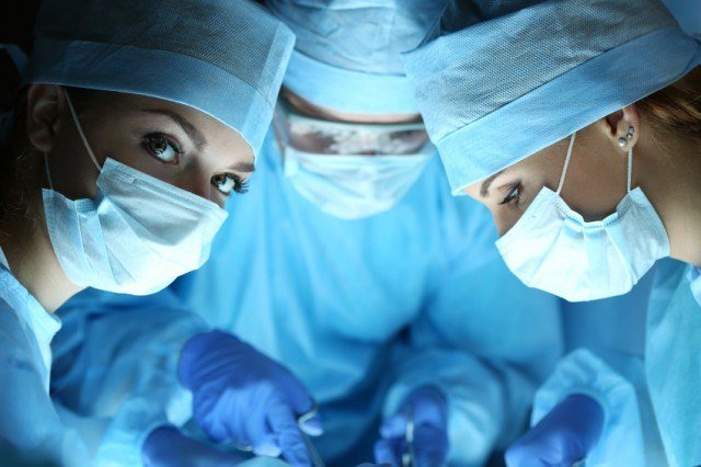 Surgery-and-emergency-concept-640x426.jpg