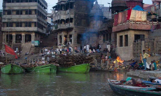 Cremations going on at Manikarnika Ghat