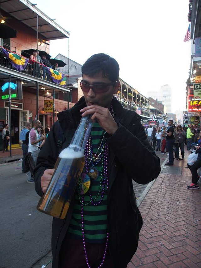 mardi-gras-v-huge-ass-beer.jpg