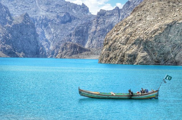 Attabad Lake2.jpg