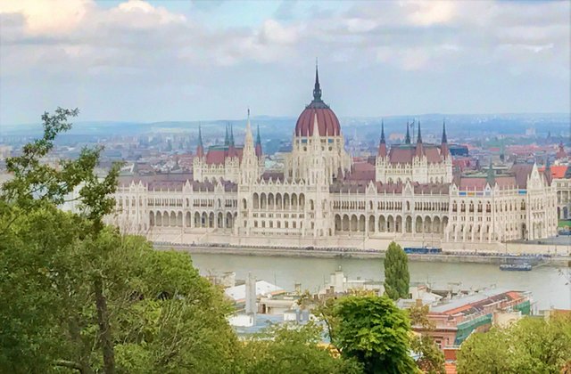 Budapest Parliament Building 4.jpg