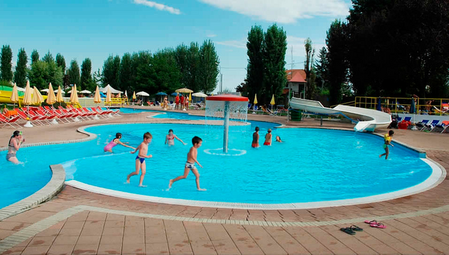 Los parques y piscinas de bolas infantiles están plagados de gérmenes y  bacterias