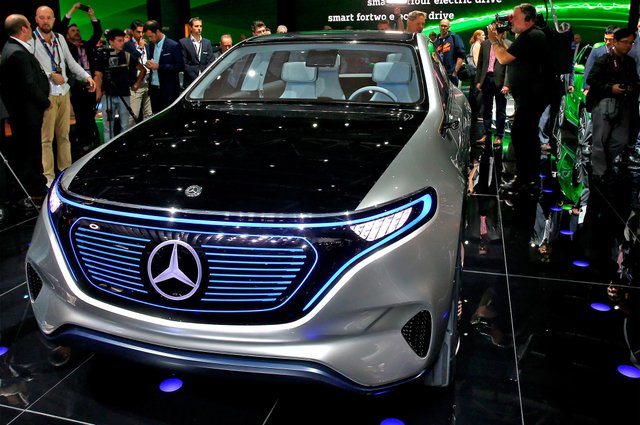 2016-mercedes-benz-generation-eq-concept-10-mercedes-benz-reveals-electric-suv-automobile-magazine.jpg