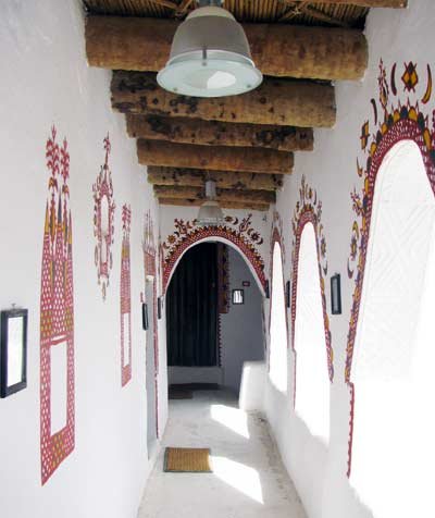 berber-corridor-with-wall-designs-ghadames.jpg