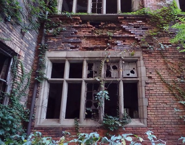 city-methodist-church-abandoned-gothic-ruins-gary-indiana-02.jpg