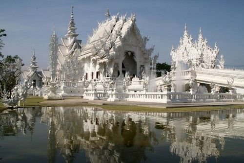 White-Temple-in-Chiang-Rai.jpg