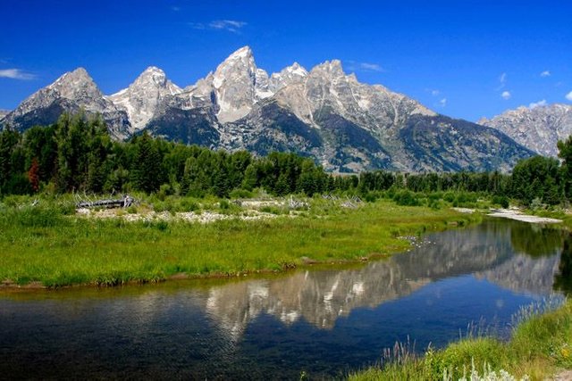 grand-teton-front-light-660.jpg