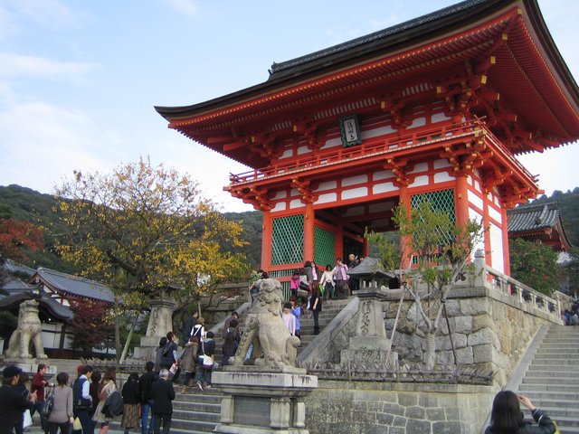 513 kyomizu-dera.JPG