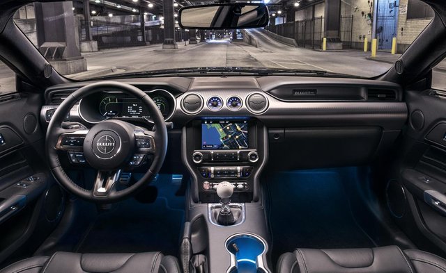 2019-ford-mustang-bullitt-interior-dashboard.jpg