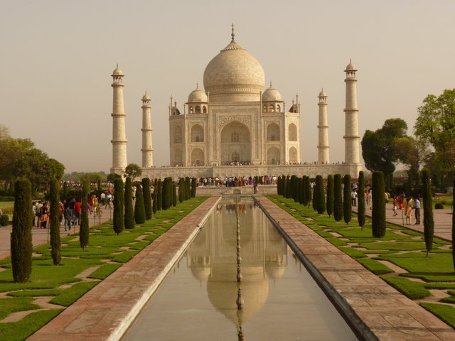 taj_mahal_mausoleum_agra.jpg