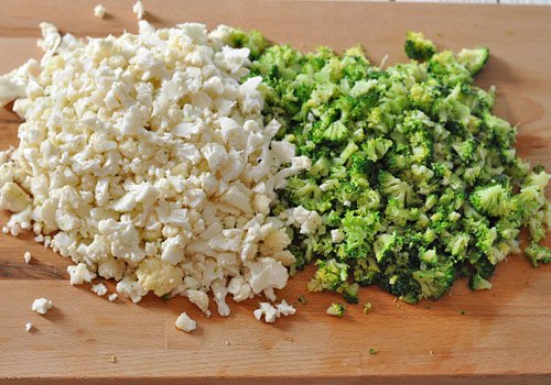 crunchy-salad-with-broccoli-and-cauliflower3.jpg