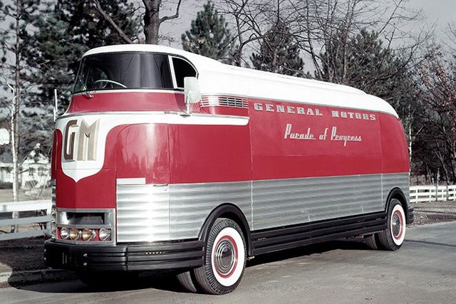 Futurliner-1-658.jpg