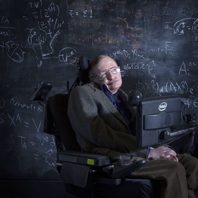 stephen-hawking-4-2000.jpg