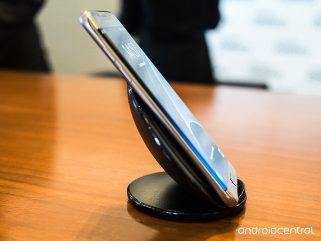 samsung-angled-wireless-charger-3.jpg