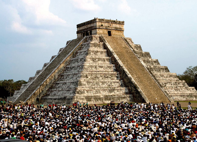 Chichen Itzá Pyramid / Yucatán, Mexico &&Jesus Statue / Rio de Janeiro ...