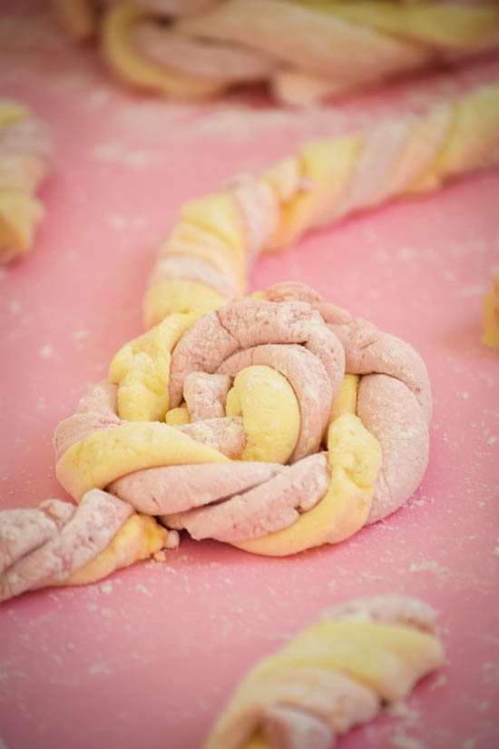 How to Make All-Natural Fruity Marshmallow Ropes,.jpg