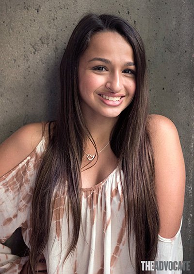 Jazz-Jennings-Portrait-1v2-x400d.jpg