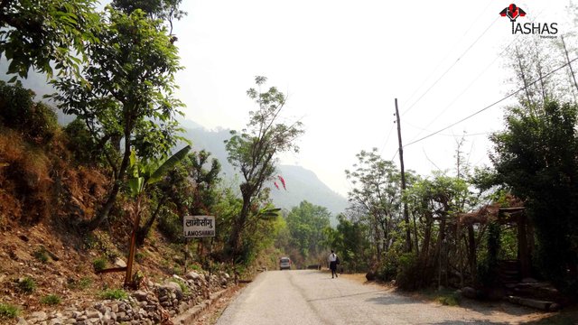 Village enroute to Kadari.jpg