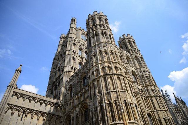 ely-cathedral-colossal-church-perspective-53180.jpeg