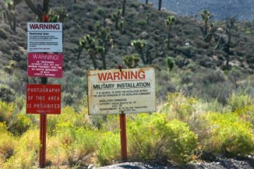 area-51-signs-360a.jpg
