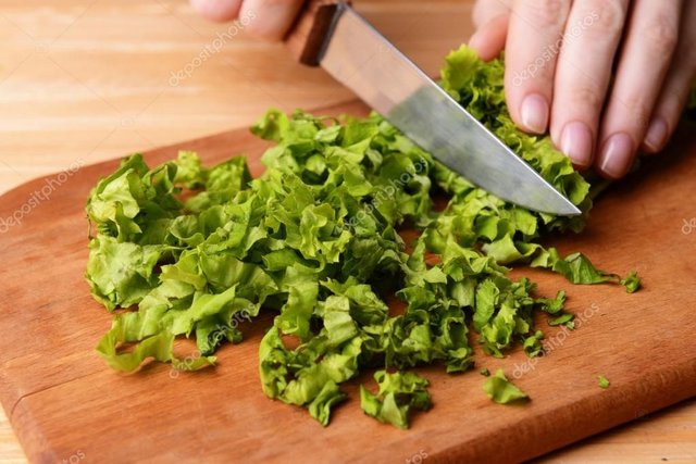 depositphotos_44324367-stock-photo-chopped-green-lettuce-on-wooden.jpg