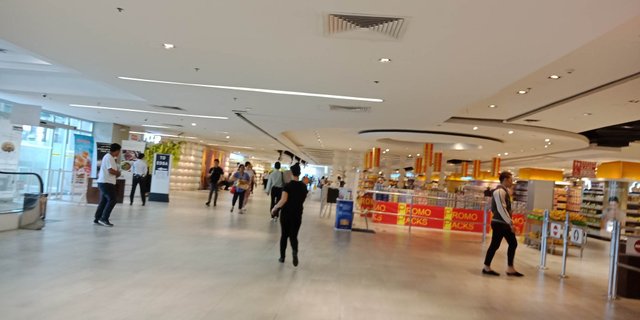 trinoma.jpg