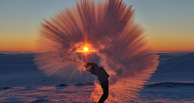 tossed-tea-arctic-photo-michael-davies-2-750x400.jpg