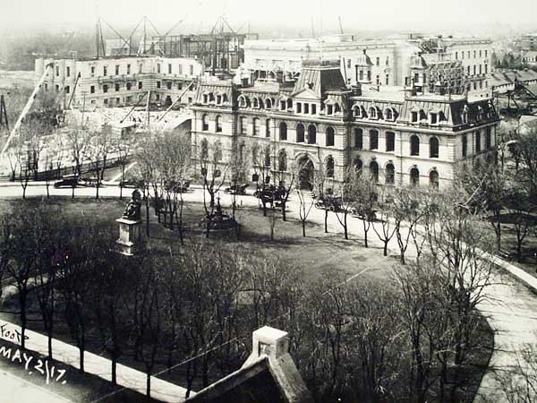 legislativebuilding4.jpg