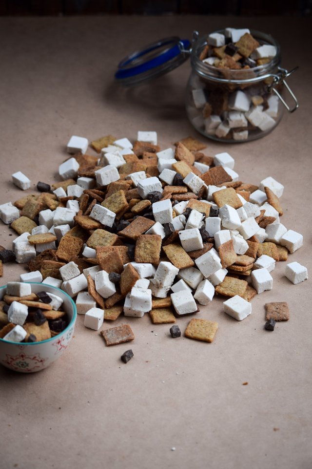 How To Make S'mores Snack Mix From Scratch (17).jpg