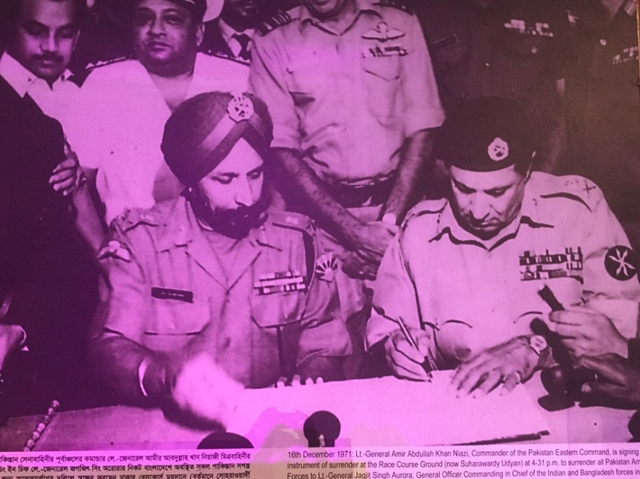 Pak Army surrender.png