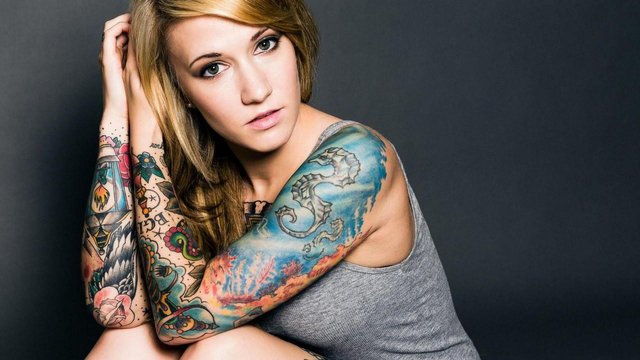 tattooed-girl-wallpaper11.jpg