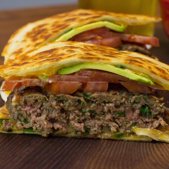 Quesadilla Burger 5.jpg