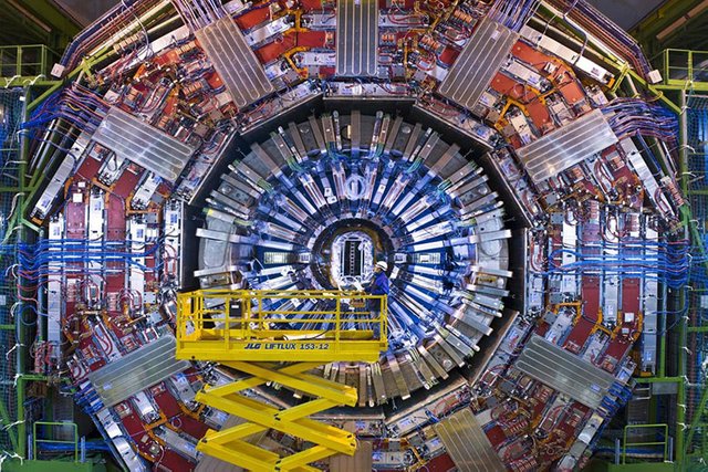 CERN-Open-Data-Portal-Results-Reveal-Subatomic-Particle-Patterns.jpg