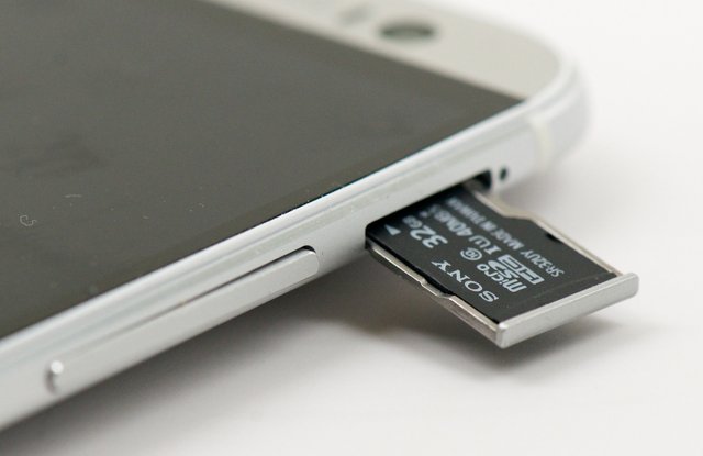 Micro-SD-Card-Slot.jpg