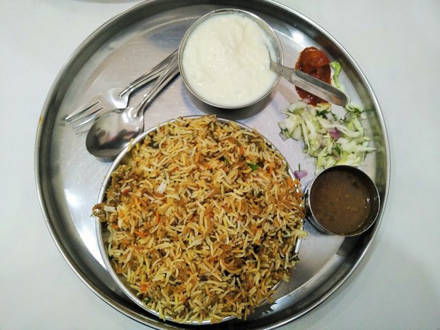 best home made chicken biryani in panaji - pakiza restuarant review - pakiza - panaji - food blogger goa - pakiza mala (2).jpg
