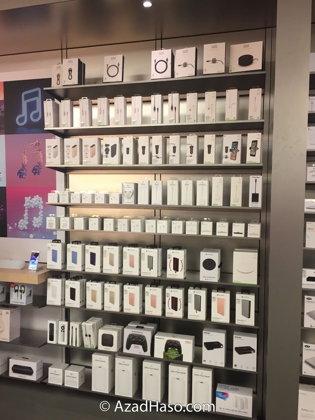 Apple Store Manchester 17.jpg