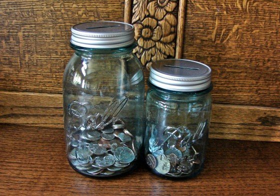 coin-bank-mason-jar-560x392.jpg